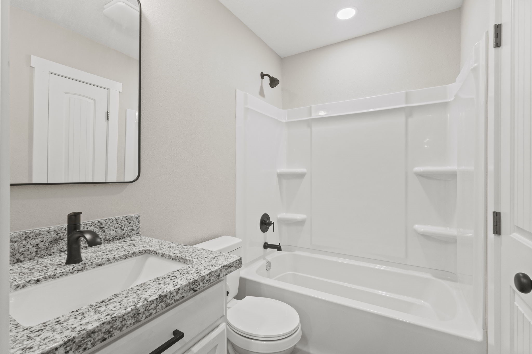 2357 Neyland Road Silsbee, TX 77656 - Photo 24 of 38 Bathroom