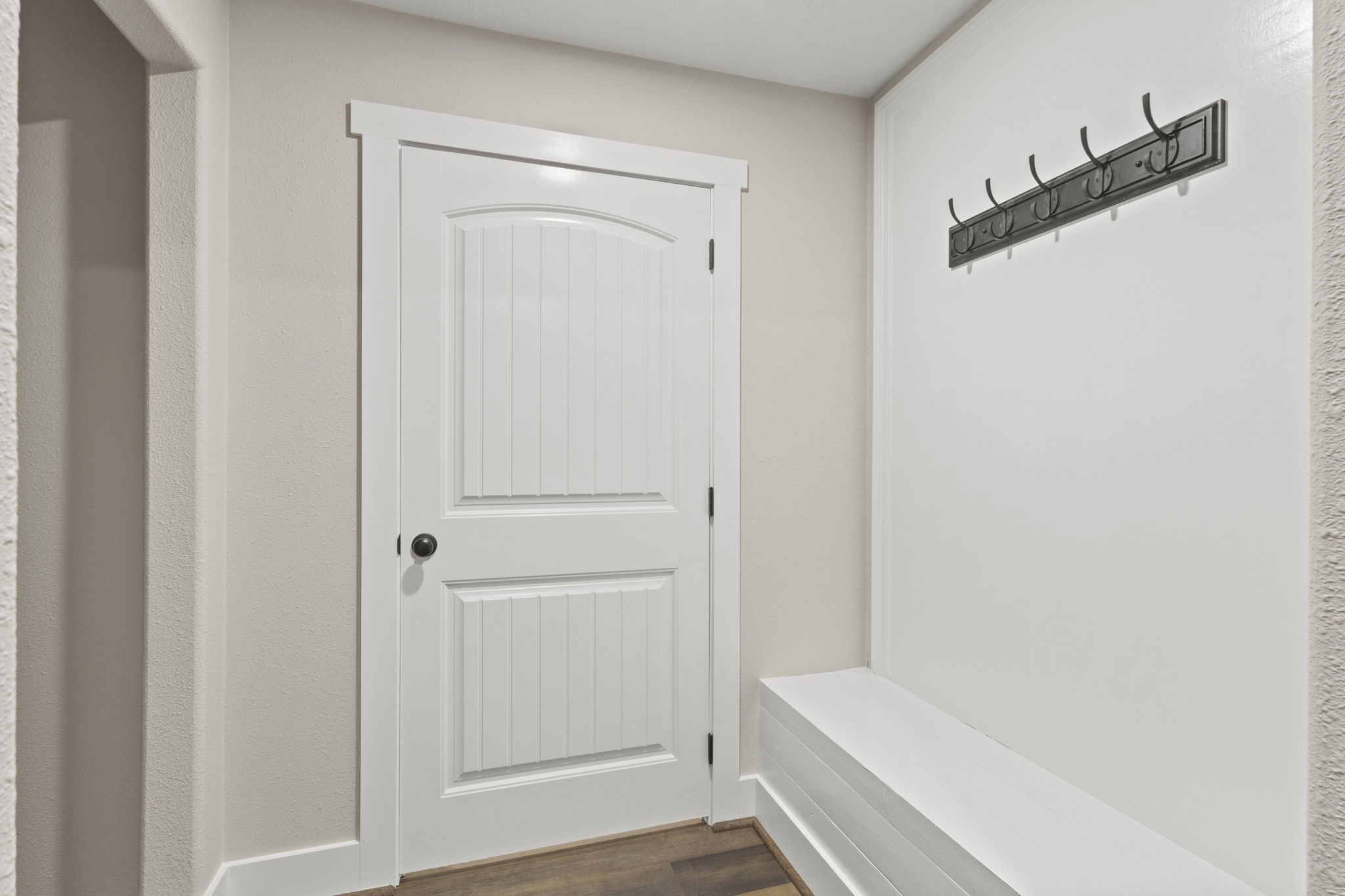 2357 Neyland Road Silsbee, TX 77656 - Photo 30 of 38 Mudroom