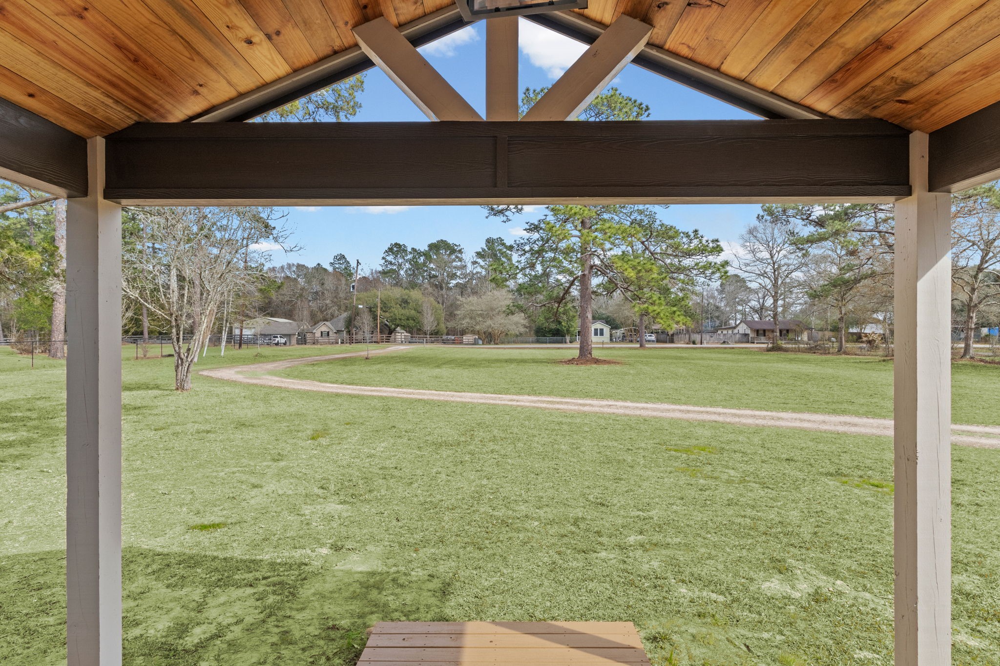 2357 Neyland Road Silsbee, TX 77656 - Photo 3 of 38 Great Morning Coffee View