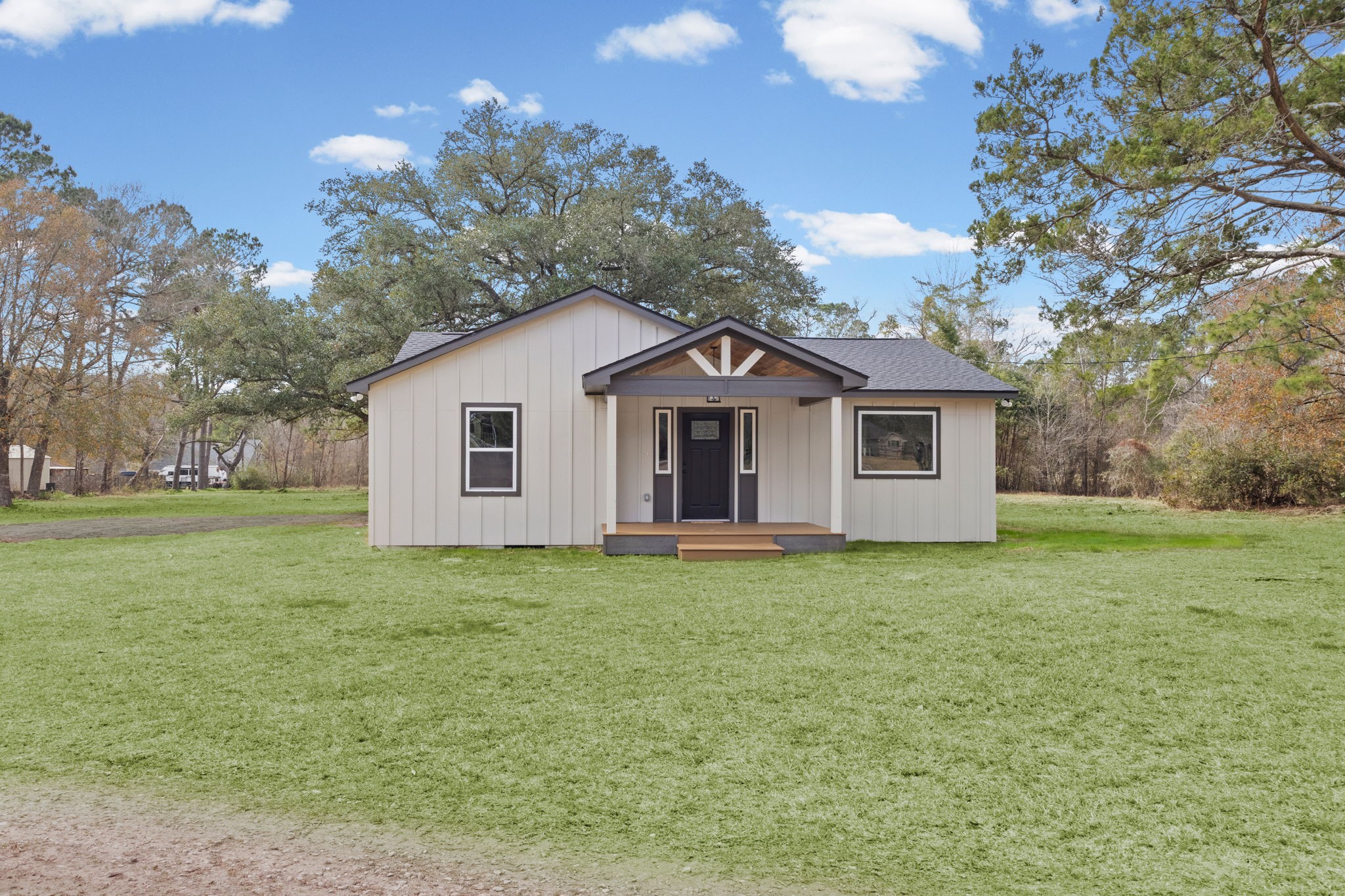 2357 Neyland Road Silsbee, TX 77656 - Photo 4 of 38 Front of Home