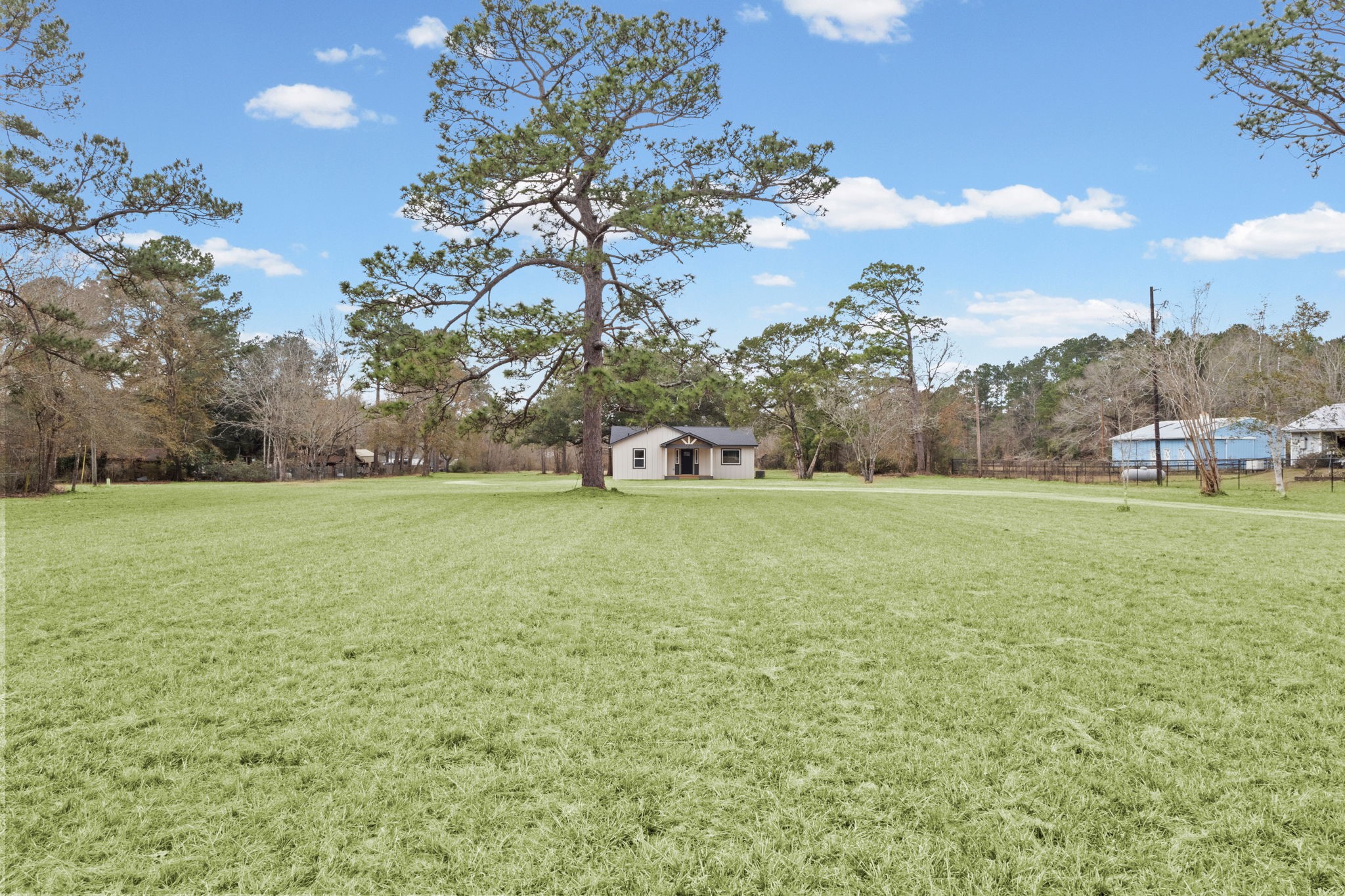 2357 Neyland Road Silsbee, TX 77656 - Photo 6 of 38 Front Yard