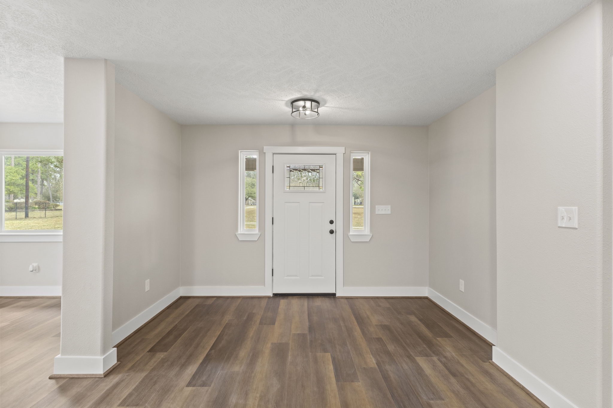 2357 Neyland Road Silsbee, TX 77656 - Photo 7 of 38 Foyer