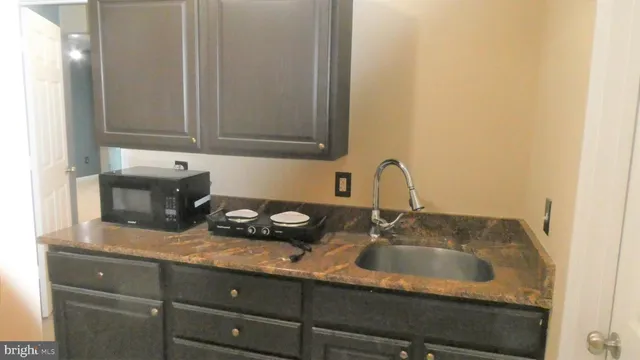 a close view of sink and tap