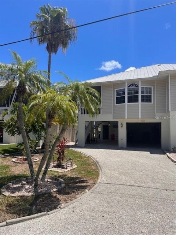 1811 Highland Road Osprey, FL 34229 - Photo 3 of 19