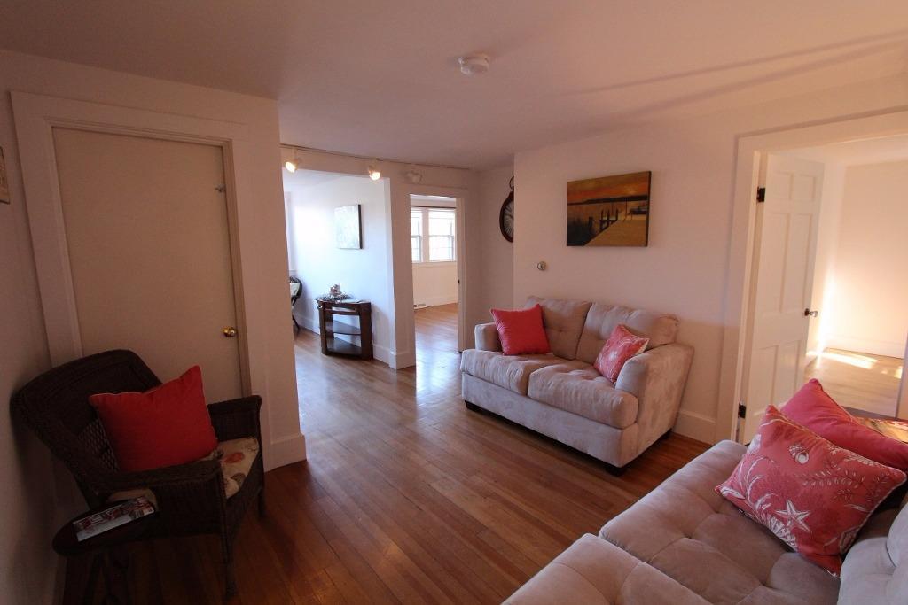 466 Old Mill Road Osterville, MA 02655 - Photo 23 of 35 Living