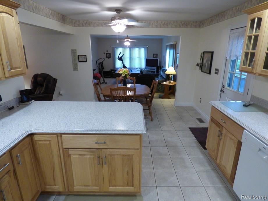 13585 Palmer Road Milan, MI 48160 - Photo 7 of 28 P1110885.jpg