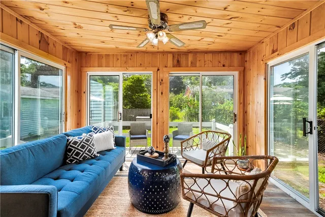 $474,999 | 28 Alton Avenue, Cumberland, RI 02864