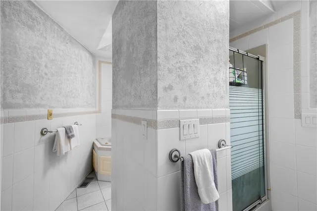 $474,999 | 28 Alton Avenue, Cumberland, RI 02864