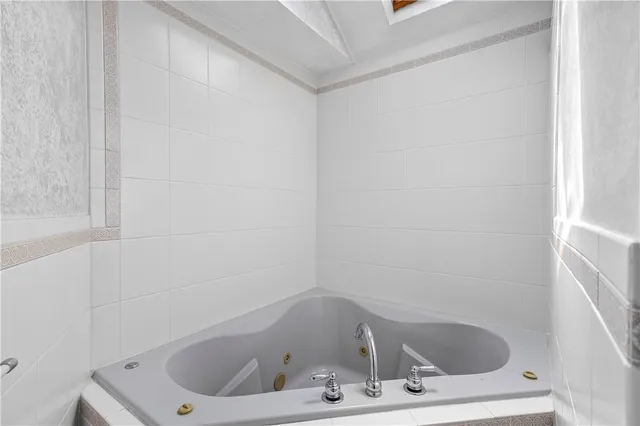 $474,999 | 28 Alton Avenue, Cumberland, RI 02864