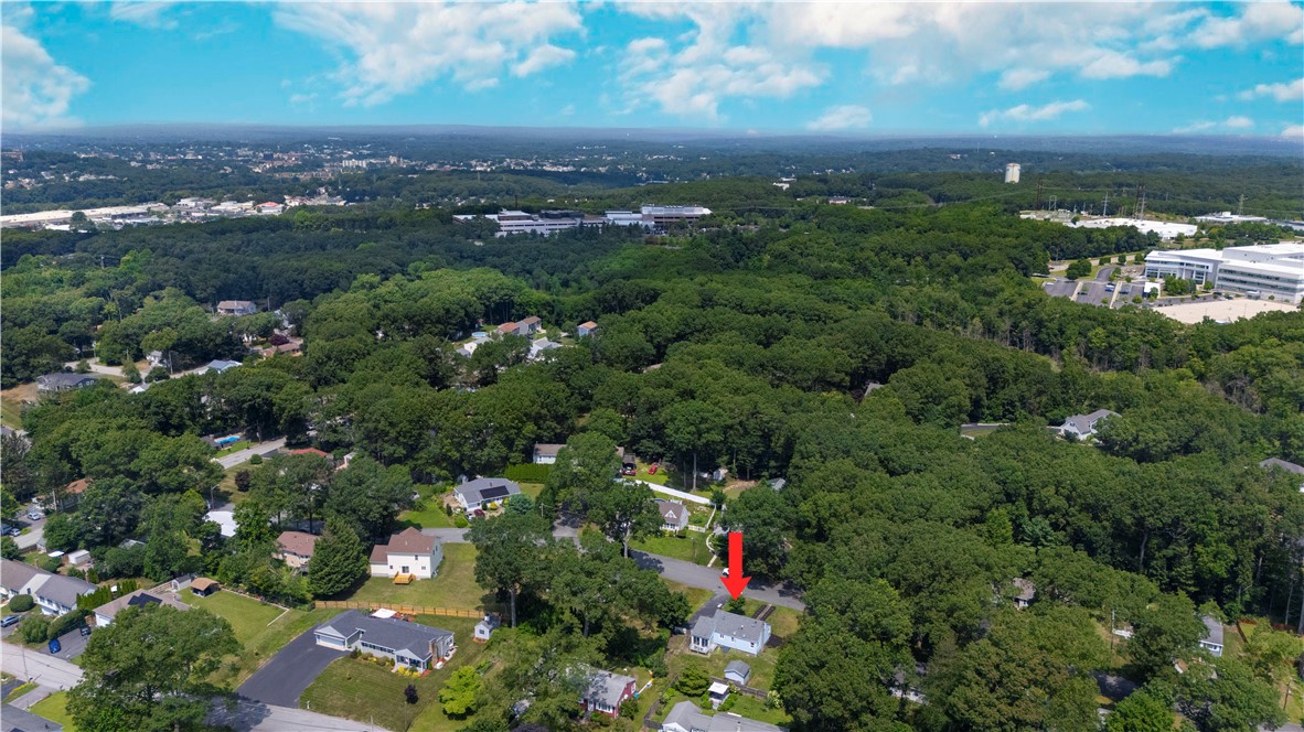 28 Alton Avenue Cumberland, RI 02864 - Photo 39 of 43