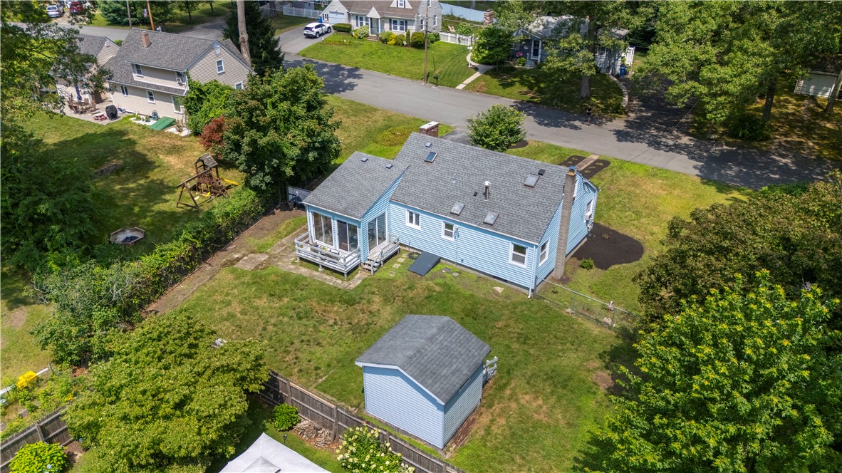 28 Alton Avenue Cumberland, RI 02864 - Photo 5 of 43