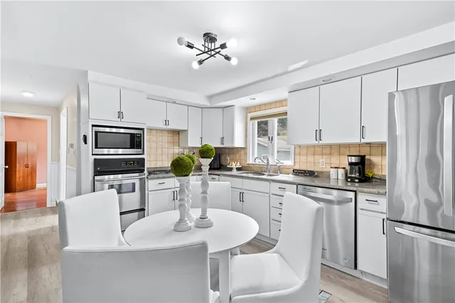 $474,999 | 28 Alton Avenue, Cumberland, RI 02864