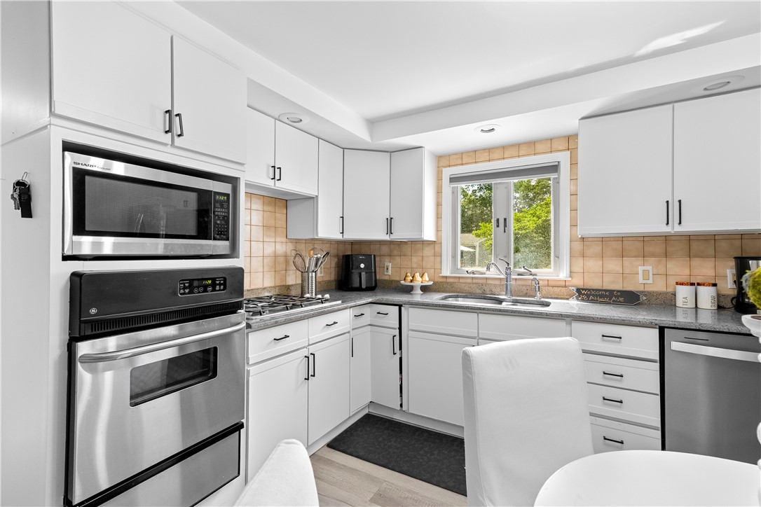 28 Alton Avenue Cumberland, RI 02864 - Photo 9 of 43