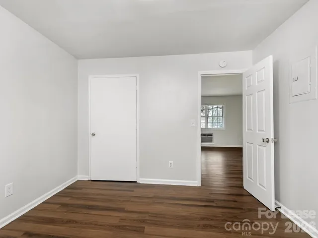 $1,075 | 2611 Holton Avenue, Unit 4, Charlotte, NC 28208