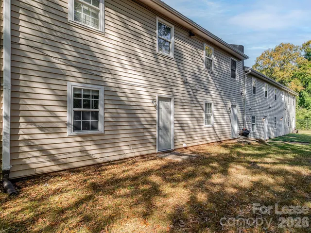 $1,075 | 2611 Holton Avenue, Unit 4, Charlotte, NC 28208