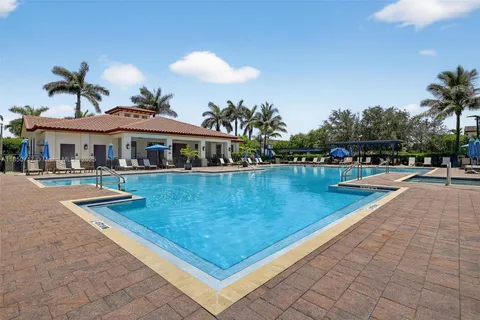 a picture of city view