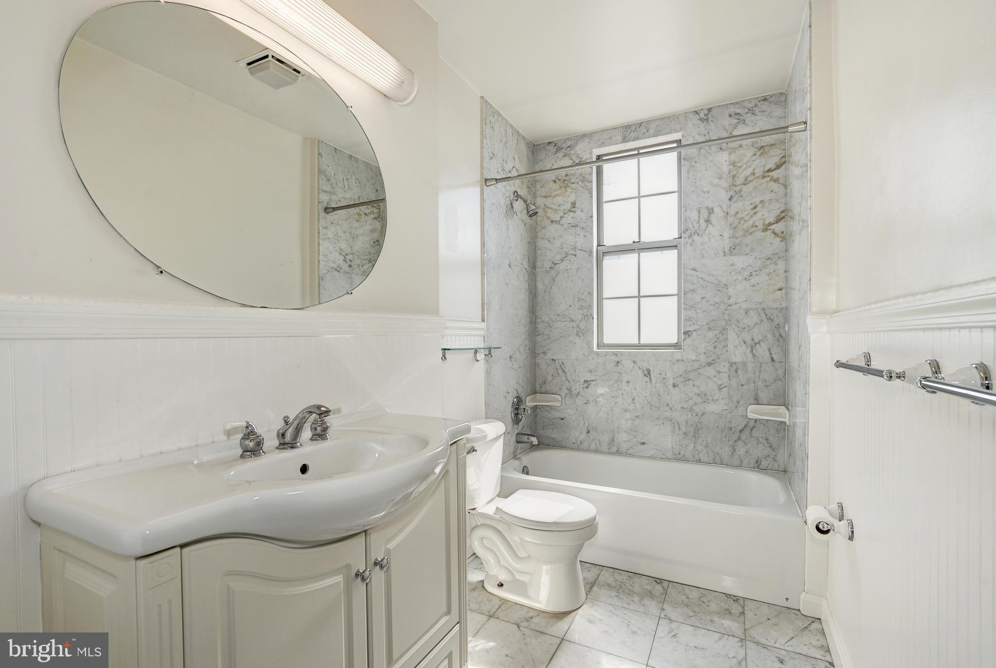 1401 Columbia Road Northwest, Unit 215 Washington, DC 20009 - Photo 18 of 31