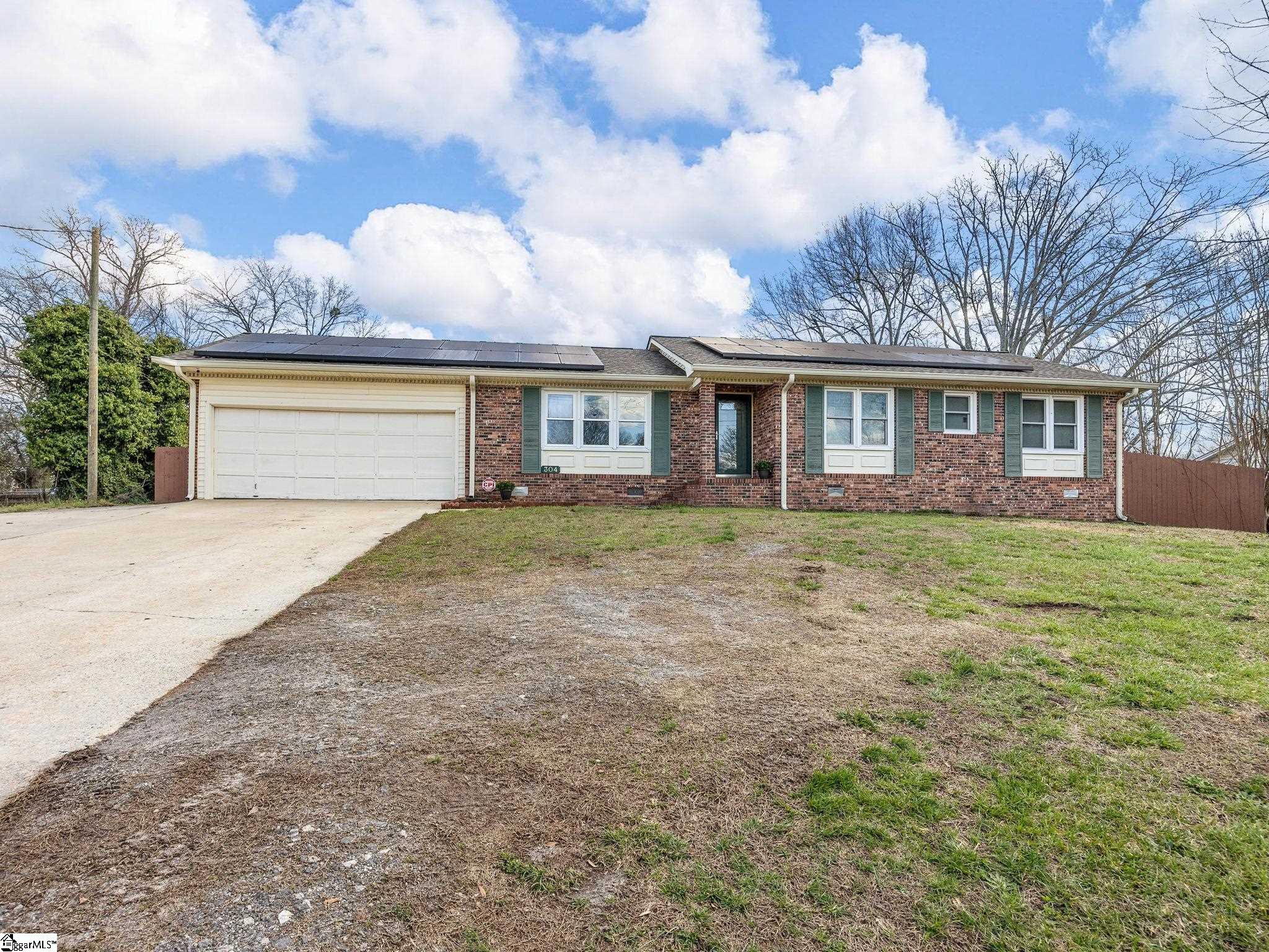 304 Mitchell Road Greenville, SC 29615 - Photo 2 of 36 Gallery Image 2