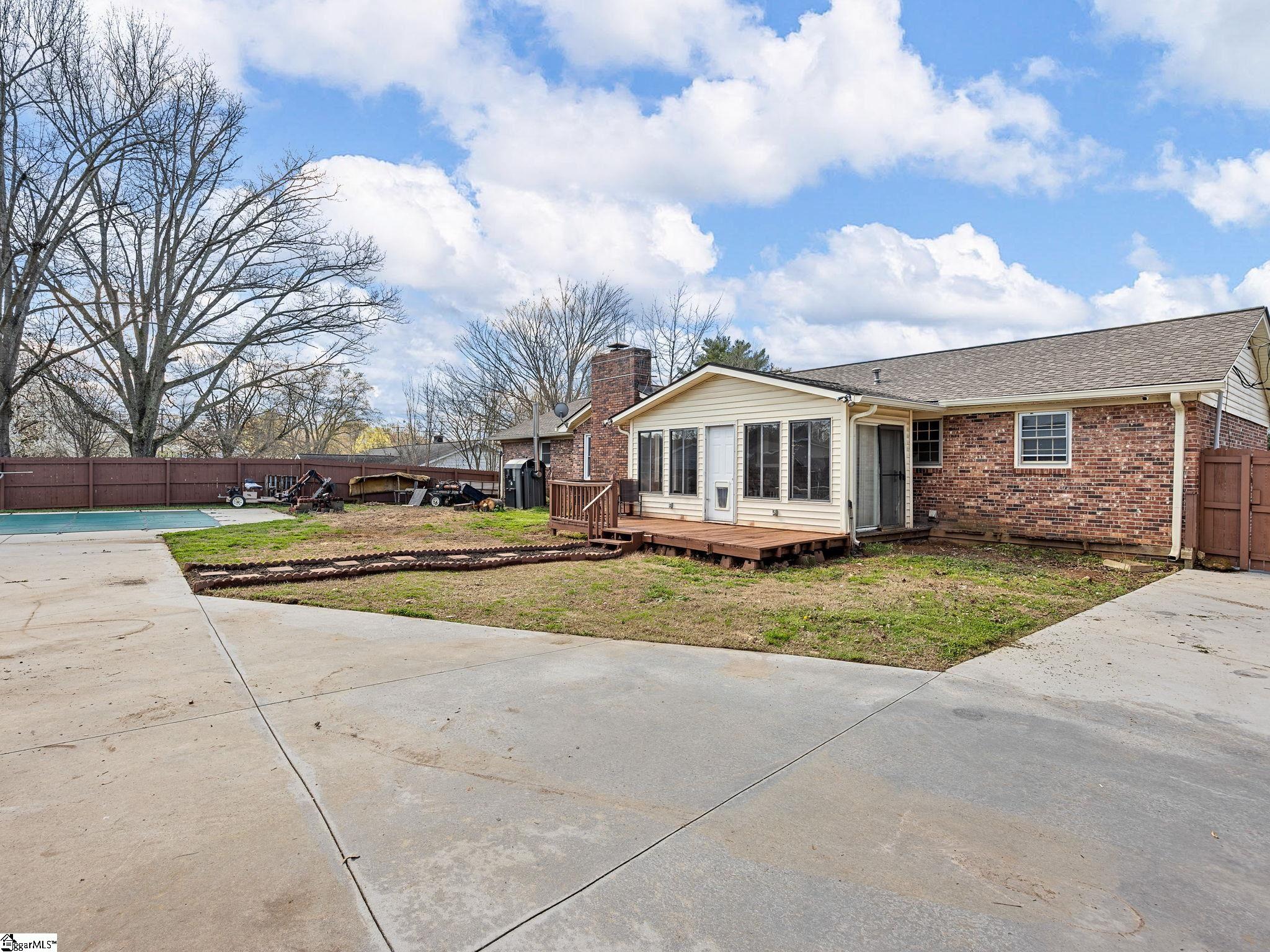 304 Mitchell Road Greenville, SC 29615 - Photo 24 of 36 Gallery Image 24