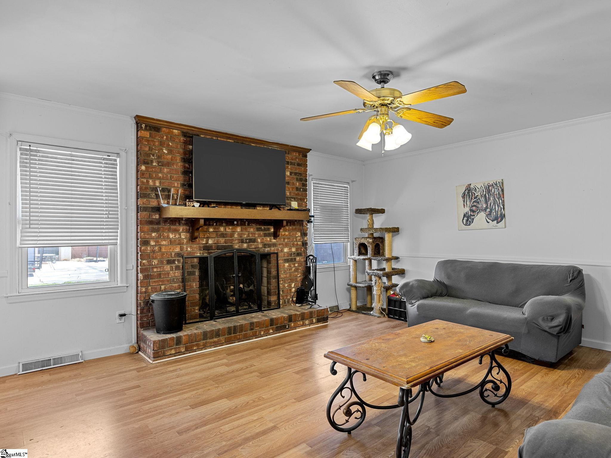 304 Mitchell Road Greenville, SC 29615 - Photo 6 of 36 Gallery Image 6