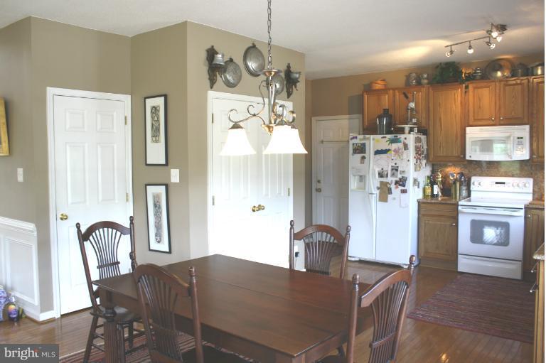 8439 Den Circle King George, VA 22485 - Photo 17 of 30 Kitchen