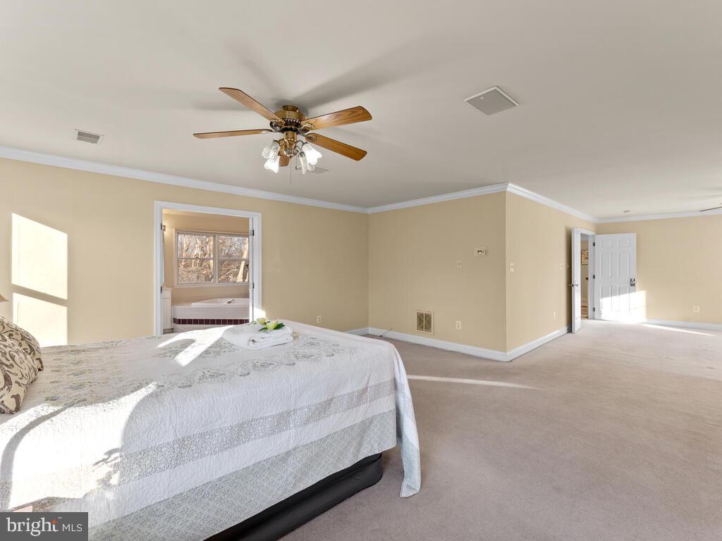 12119 Sheets Farm Road Gaithersburg, MD 20878 - Photo 31 of 60 Gallery Image 31
