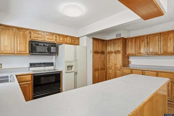 $340,000 | 3521 East 18th Street, Casper, WY 82609
