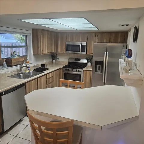 $3,600 | 11461 Northwest 45th Place, Sunrise, FL 33323