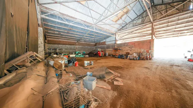 a view of parking area