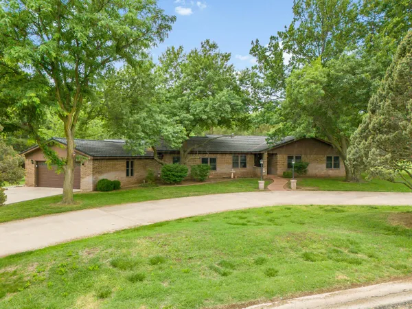 $389,000 | 300 West 11th Street, Wheeler, TX 79096