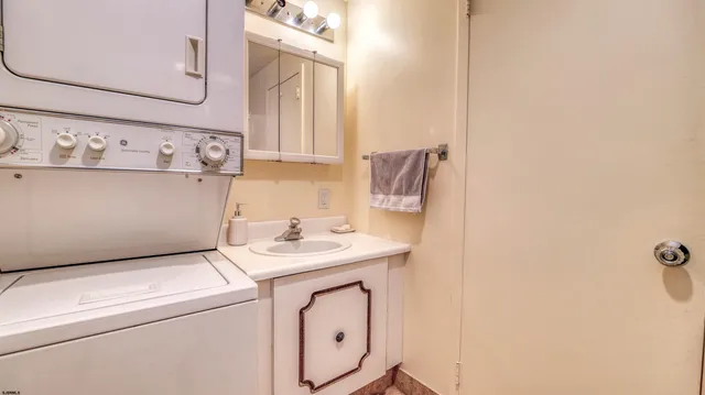 $439,000 | 5000 Boardwalk, Unit 211, Ventnor City, NJ 08406