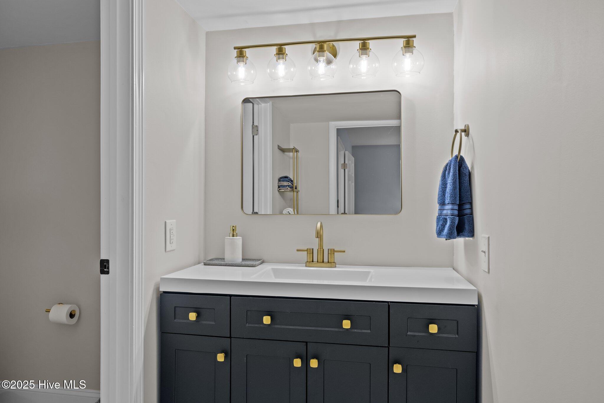 130 Salter Path Road, Unit 73N Pine Knoll Shores, NC 28512 - Photo 20 of 46 Primary Bathroom