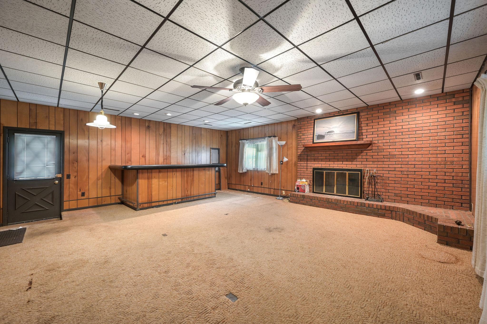 112 Fox Hall Road Dover, DE 19904 - Photo 28 of 31 Spacious recreation room with rustic charm.