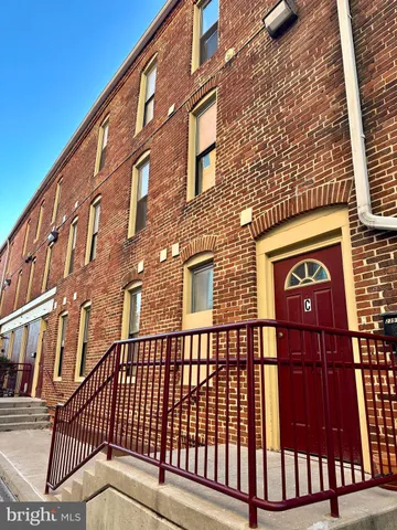 $1,300 | 239 West Philadelphia Street, Unit C, York, PA 17401