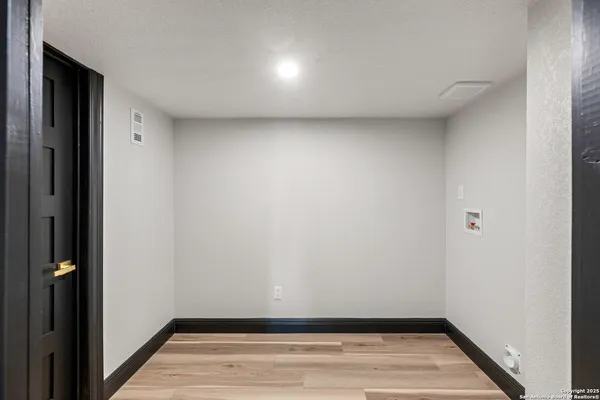 $3,800 | 141 Oak Shore Drive, Canyon Lake, TX 78133