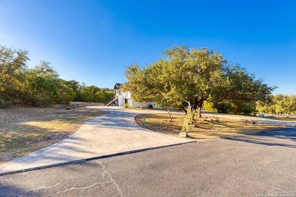 $3,800 | 141 Oak Shore Drive, Canyon Lake, TX 78133