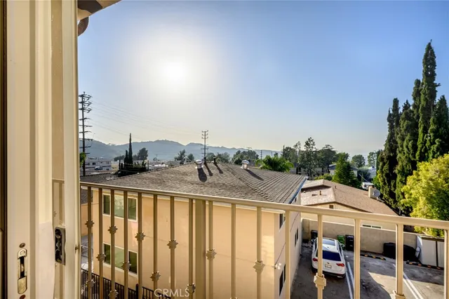 $725,000 | 7225 Apperson Street, Unit 105, Tujunga, CA 91042