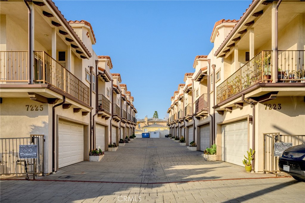 7225 Apperson Street, Unit 105 Tujunga, CA 91042 - Photo 32 of 33