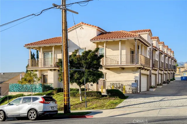 $725,000 | 7225 Apperson Street, Unit 105, Tujunga, CA 91042