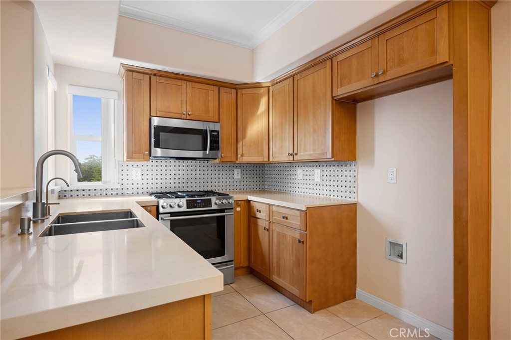 7225 Apperson Street, Unit 105 Tujunga, CA 91042 - Photo 10 of 33