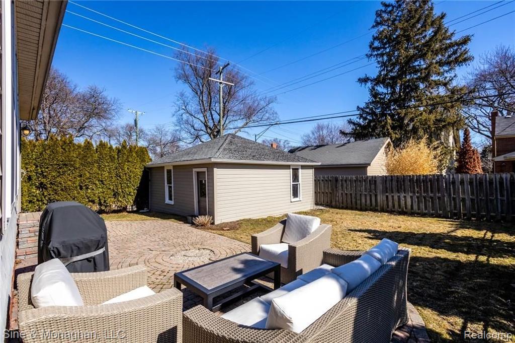 380 Fisher Road Grosse Pointe Farms, MI 48230 - Photo 40 of 42