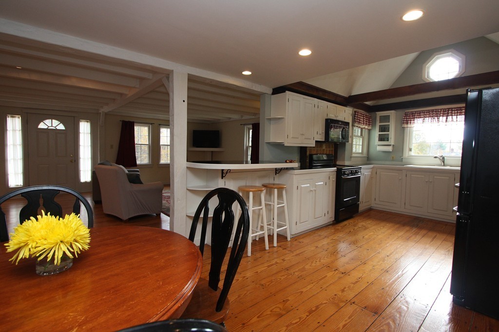 116 Leland Hill Road Sutton, MA 01590 - Photo 3 of 26 Gallery Image 3