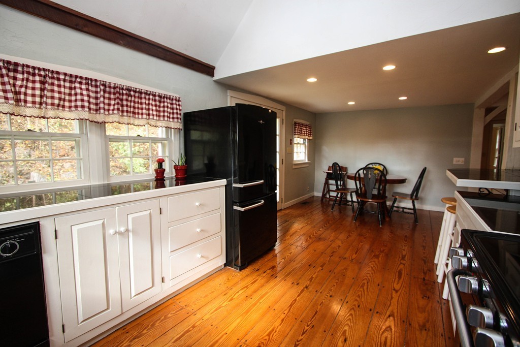 116 Leland Hill Road Sutton, MA 01590 - Photo 5 of 26 Gallery Image 5