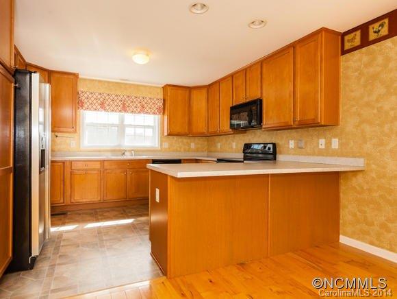 305 Bone Camp Road Marshall, NC 28753 - Photo 7 of 24 Gallery Image 7