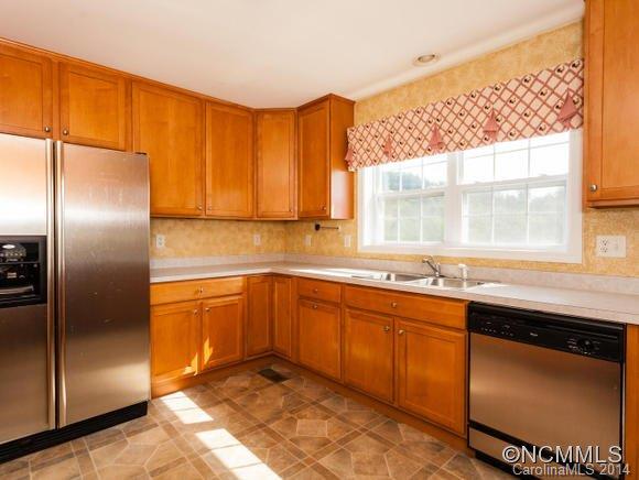 305 Bone Camp Road Marshall, NC 28753 - Photo 9 of 24 Gallery Image 9