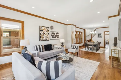 $634,900 | 5411 West Berenice Avenue, Chicago, IL 60641