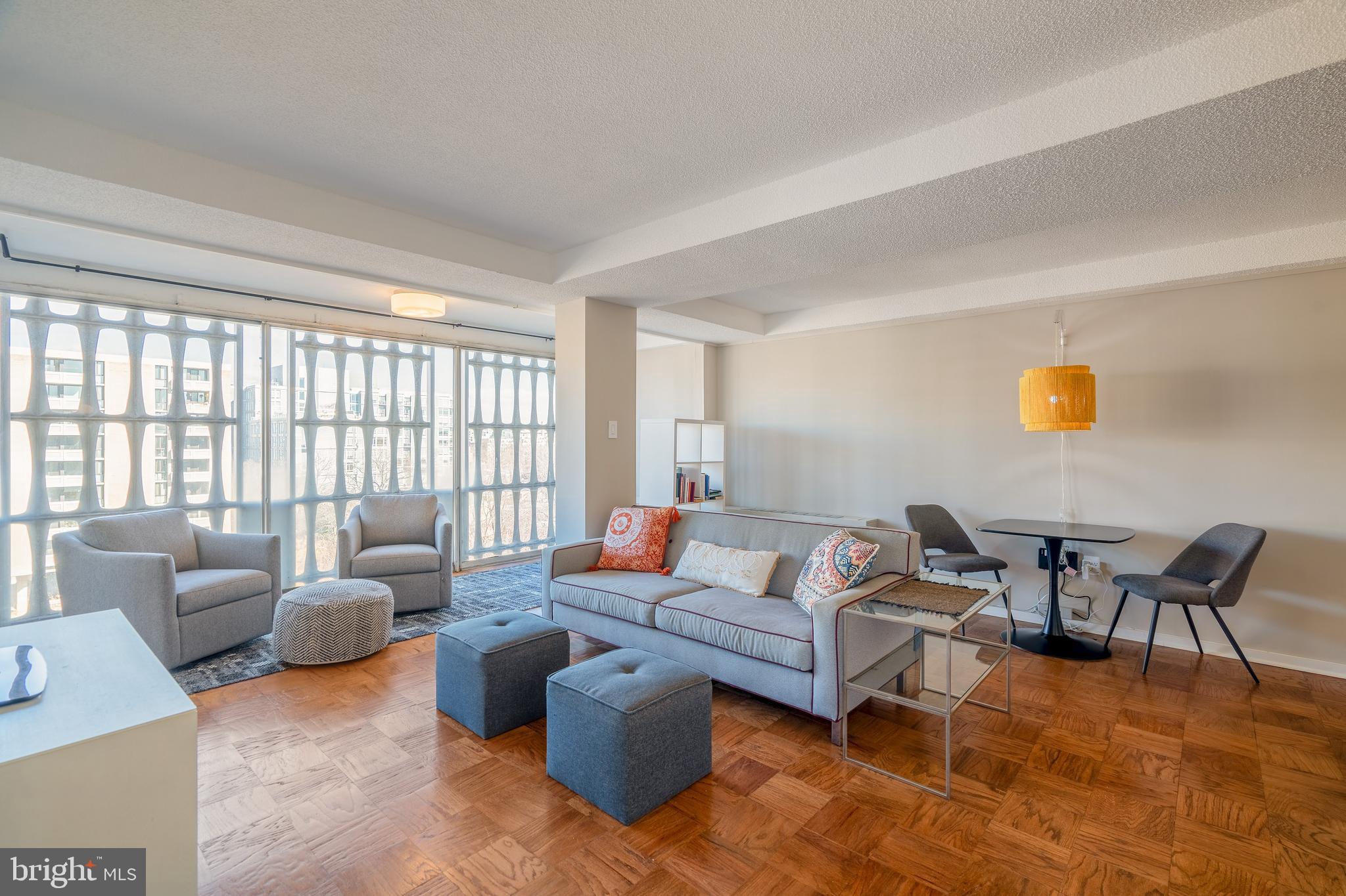 1301 Delaware Avenue Southwest, Unit N606 Washington, DC 20024 - Photo 2 of 33 Expansive, open living area