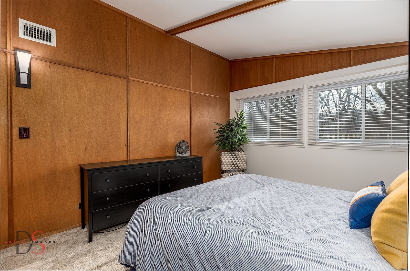 152 Beachview Court Varna, IL 61375 - Photo 14 of 46 a bedroom with a bed and a window