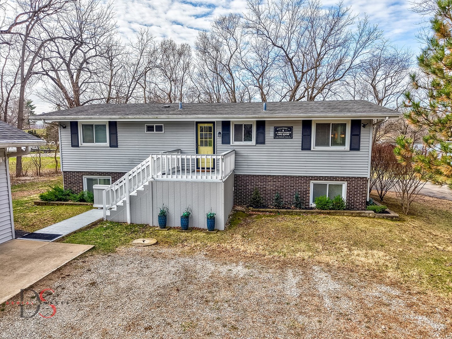 152 Beachview Court Varna, IL 61375 - Photo 2 of 46 a front view of a house with a yard and garage