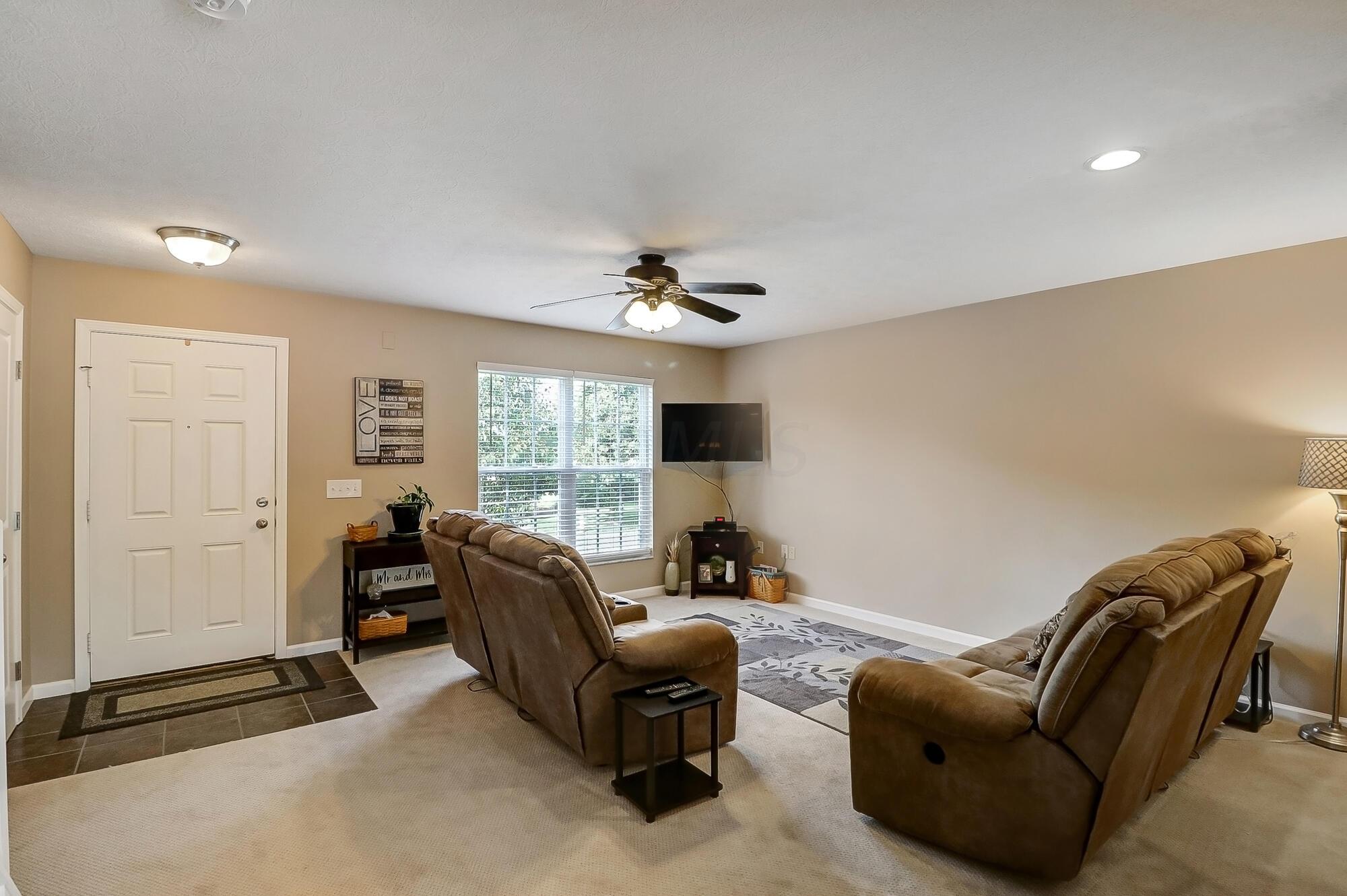 6301 Needletail Road, Unit 25 Columbus, OH 43230 - Photo 4 of 32 Entry level Living Room